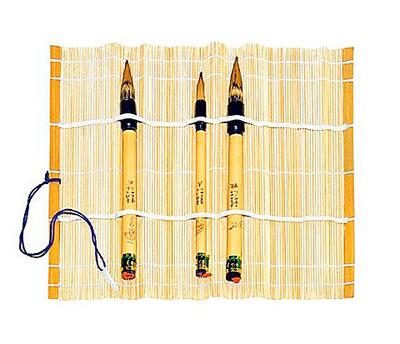 Penselmåtte i bambus / 28 x 28 cm.